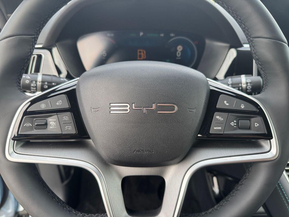 BYD SEAL