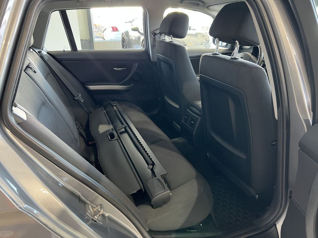 BMW 320 i Touring AHK *KEIN VERKAUF AN PRIVAT*