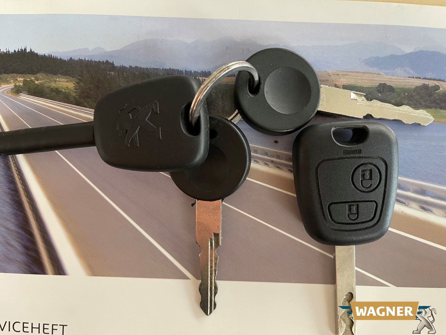 Fahrzeugabbildung Peugeot 107 Envy Klimaanlage Isofix Servolenkung