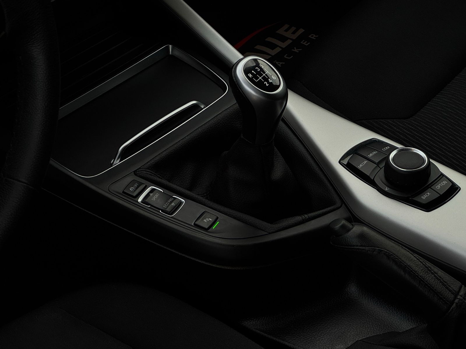 Fahrzeugabbildung BMW 118i Advantage SHZ PDC Temp. Lim. LED 2Z-Klima