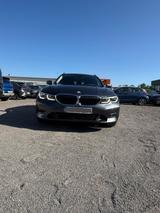 BMW 318 HUD l AHK l Panorama-Glasdach - BMW 318: Schiebedach