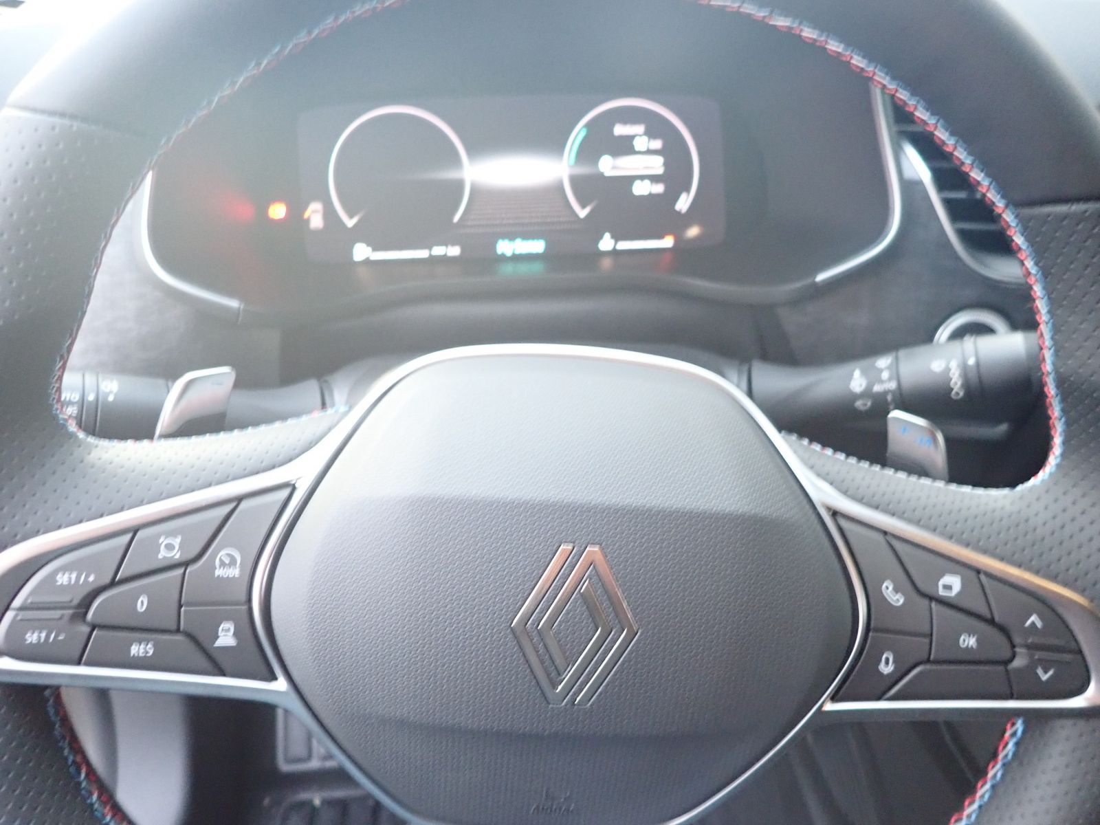 Fahrzeugabbildung Renault Arkana Esprit Alpine Mild Hybrid 140 EDC