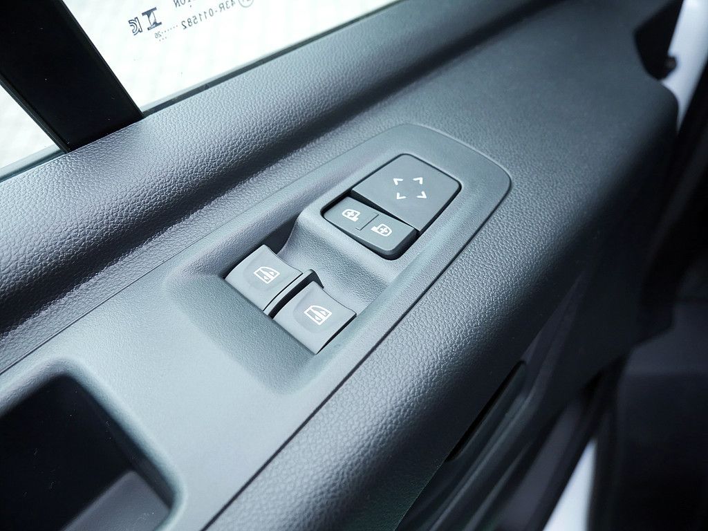 Fahrzeugabbildung Renault Master FWD Kasten L2H2 3.5to dCi 130 PDC AHK LED