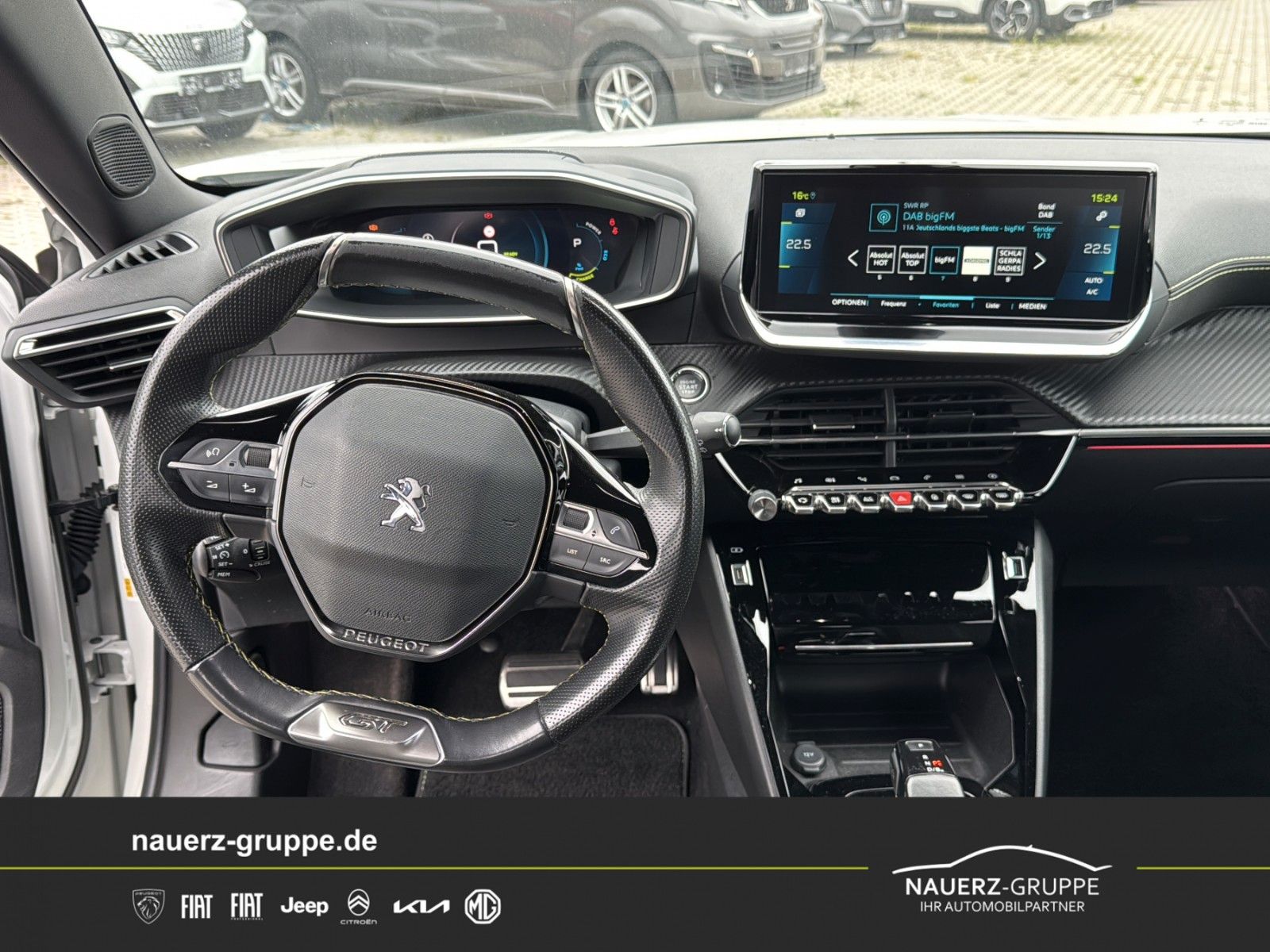 Fahrzeugabbildung Peugeot 2008 e- GT