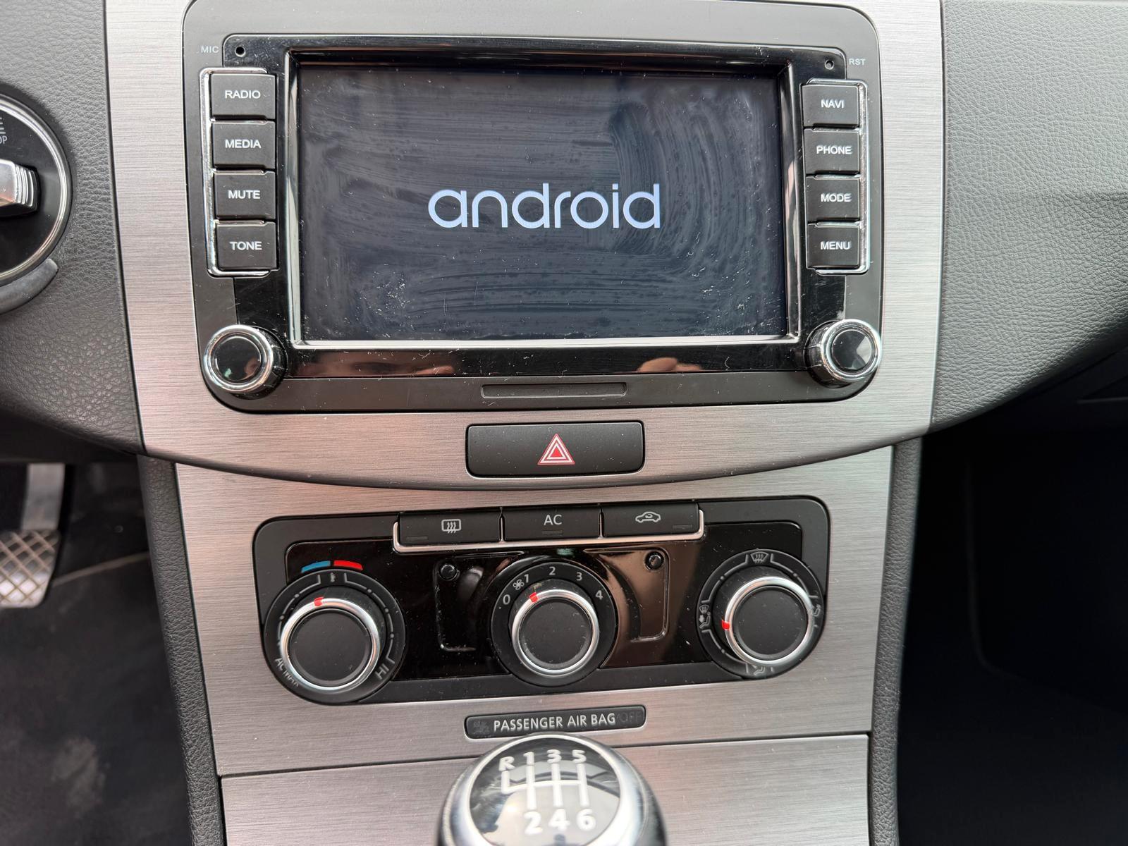Volkswagen Passat 2011 — photo 12