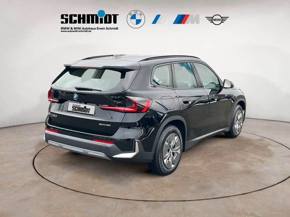 BMW iX1 - Bild 6