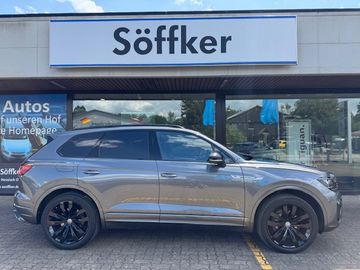 Fotografie VW Touareg R-Line 3.0 V6 TDI 4M Aut. Leder Pano-SD