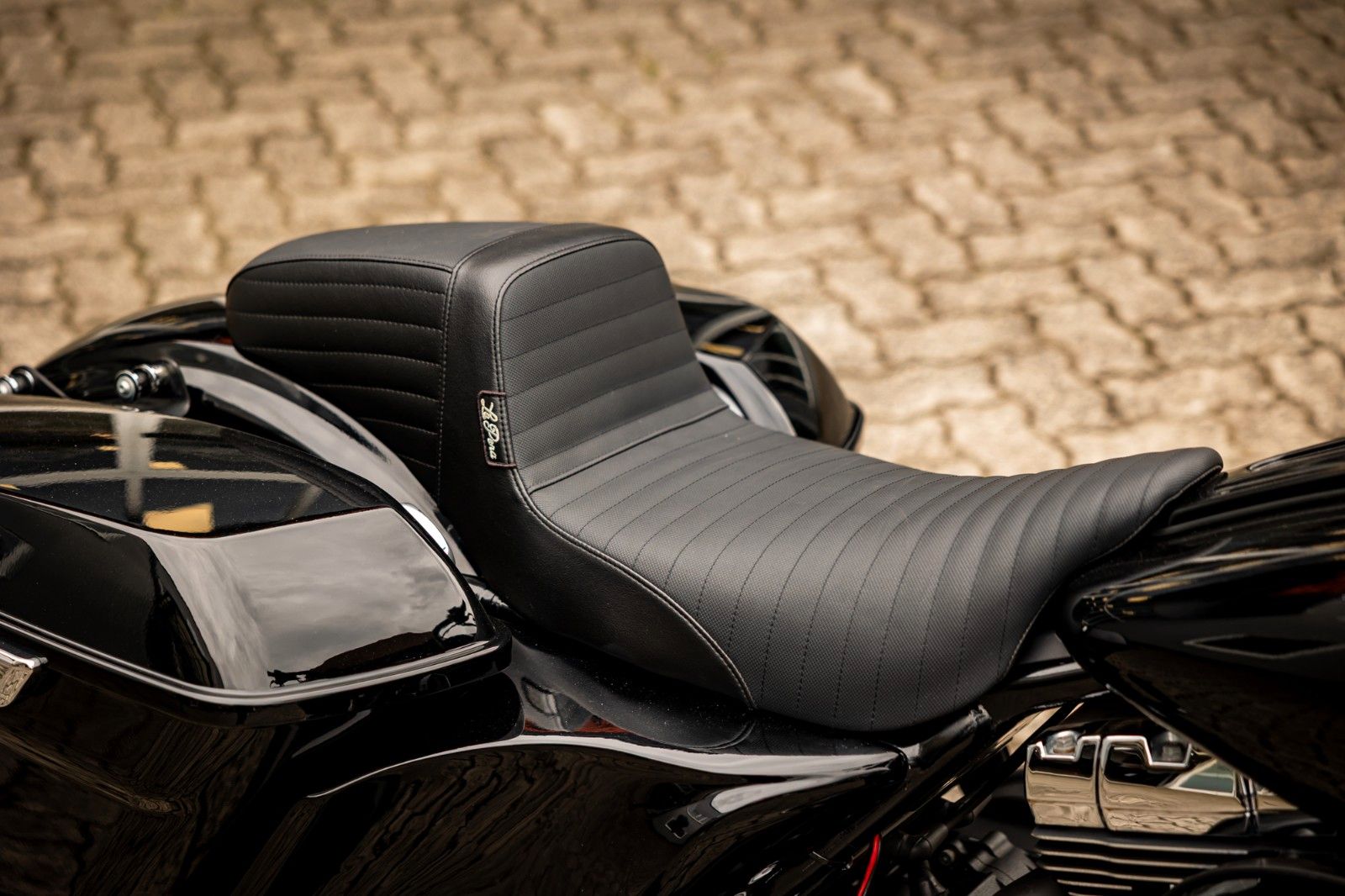 Fahrzeugabbildung Harley-Davidson FLHX Street Glide 103 cui - Kesstech -