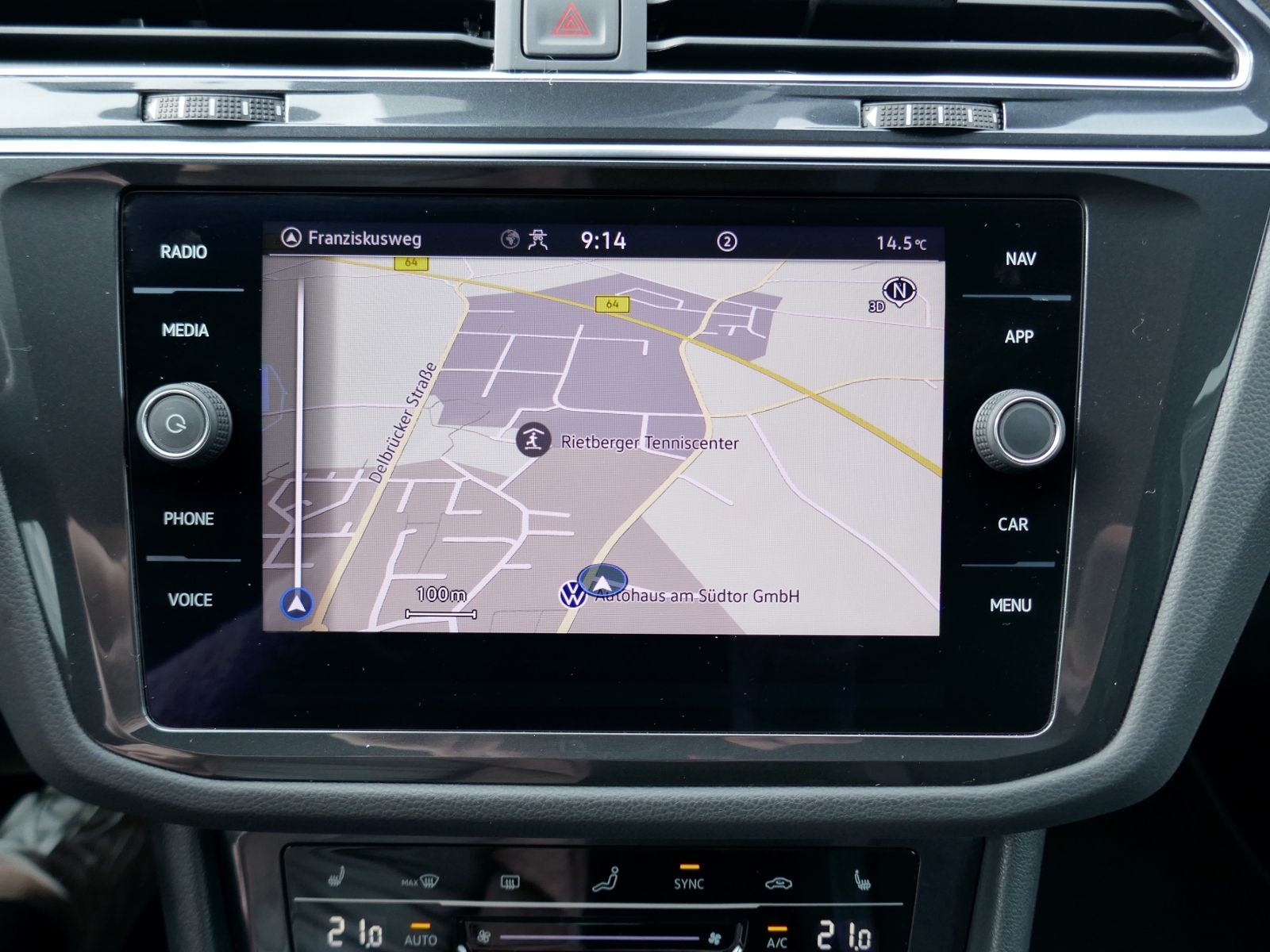 Fahrzeugabbildung Volkswagen Tiguan R-Line 1.5 TSI DSG | LED RFK ACC Navi