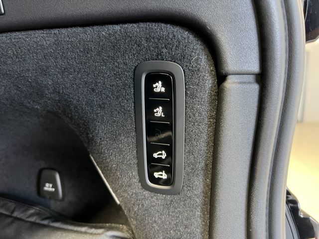 Volvo EX90 Ultra Performance AWD FourC Massage HeadUp