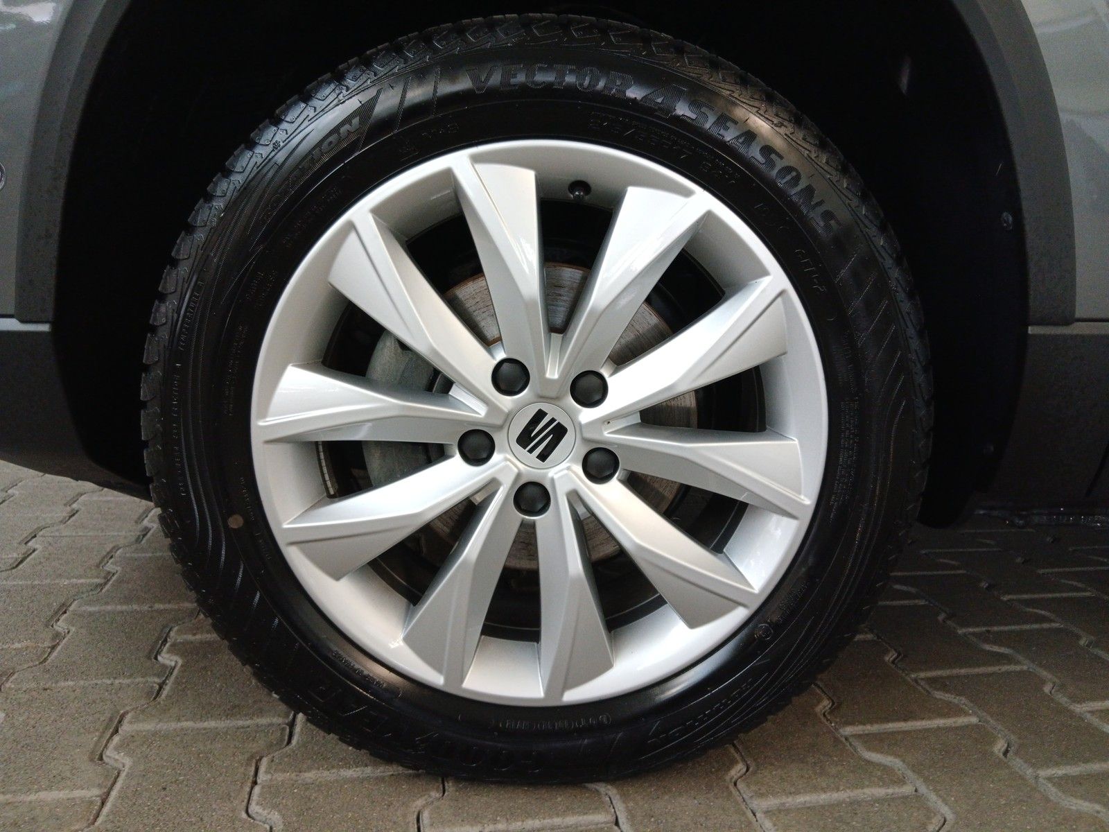 Fahrzeugabbildung SEAT Ateca Style 1.0 TSI +AHK +LED +LaneAssist +Klima