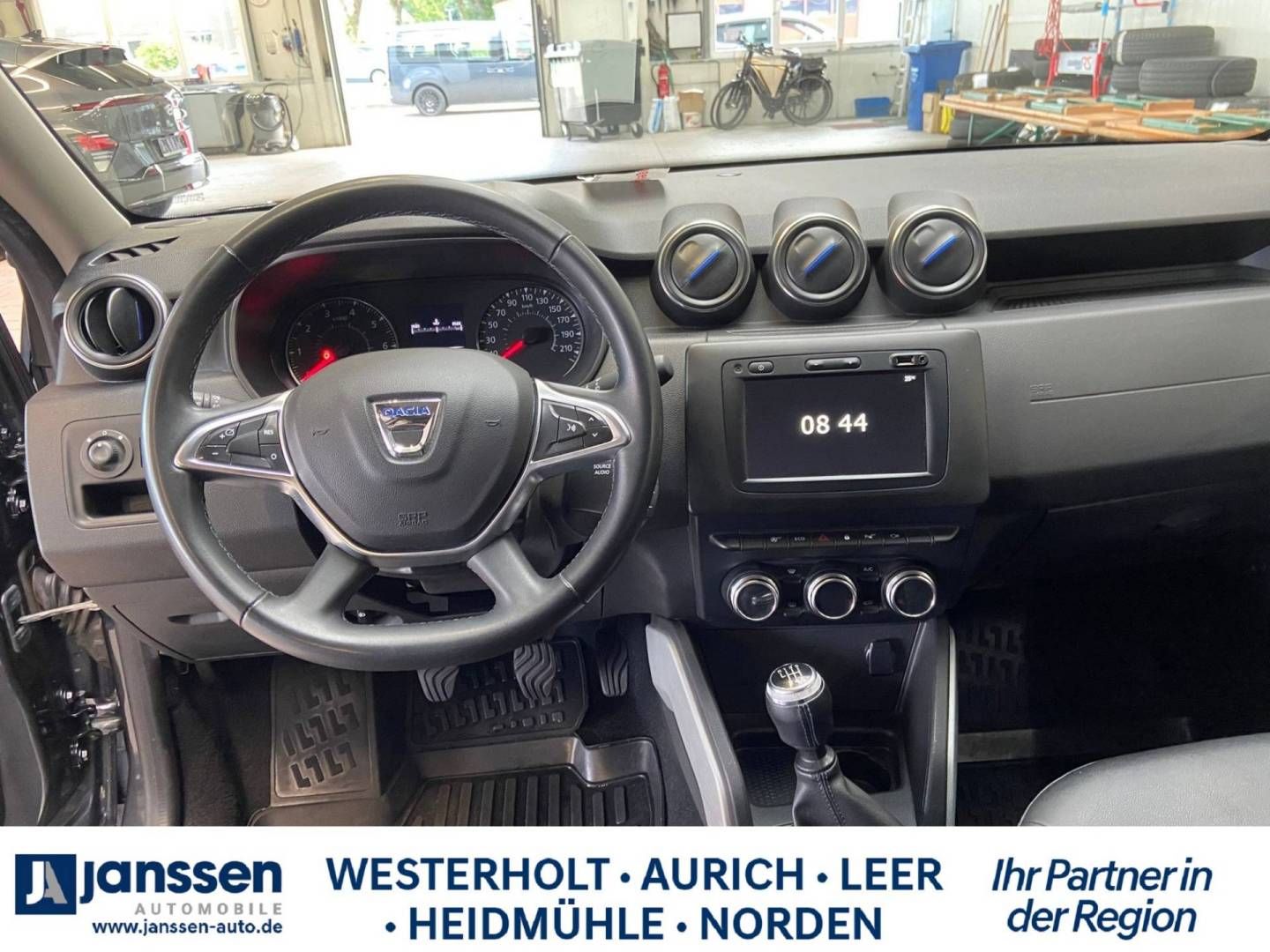 Fahrzeugabbildung Dacia DACIA DUSTER TCe150 2 WD GPF Celebration