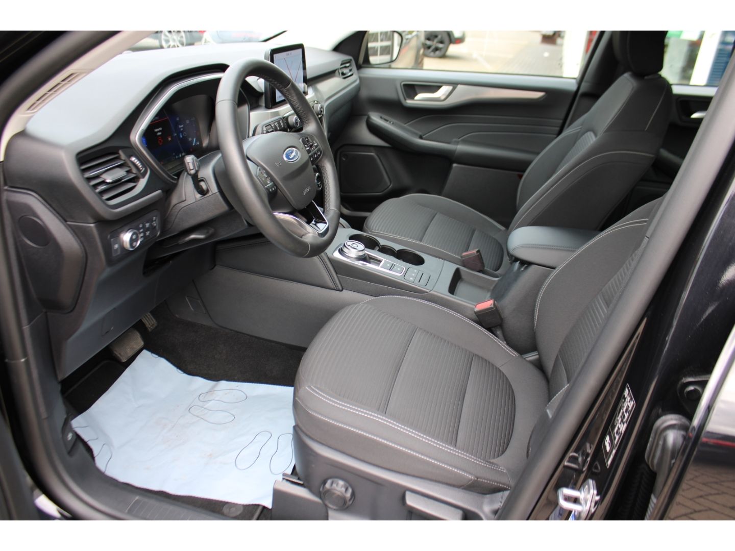 Fahrzeugabbildung Ford Kuga Plug-In Hybrid PHEV Titanium Automatik Navi