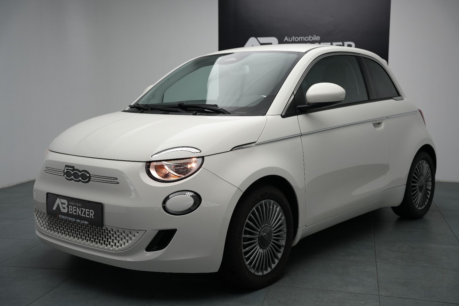 Fahrzeugabbildung Fiat 500 e*Klima*Bluetooth*Spurhalteassistent*Keyless