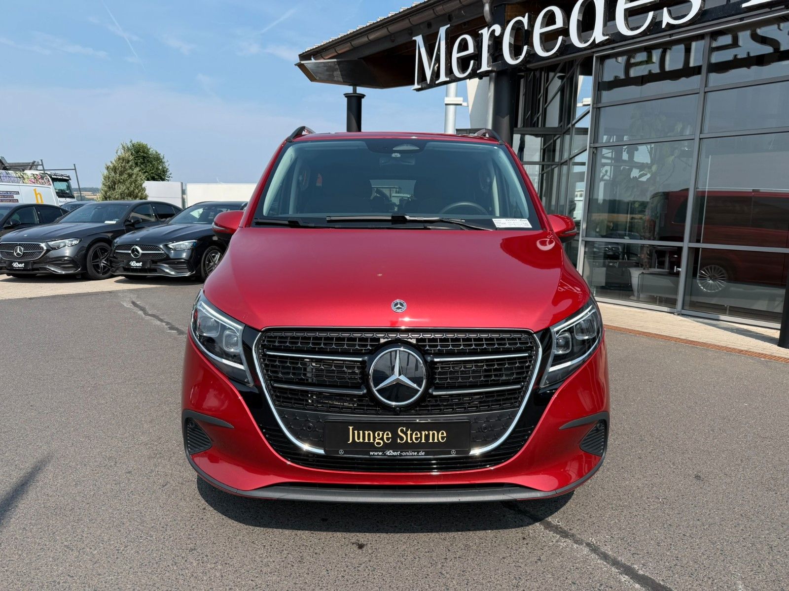 Fahrzeugabbildung Mercedes-Benz V 220 d STYLE AHK2,5to DISTRONIC LED elekt Türen