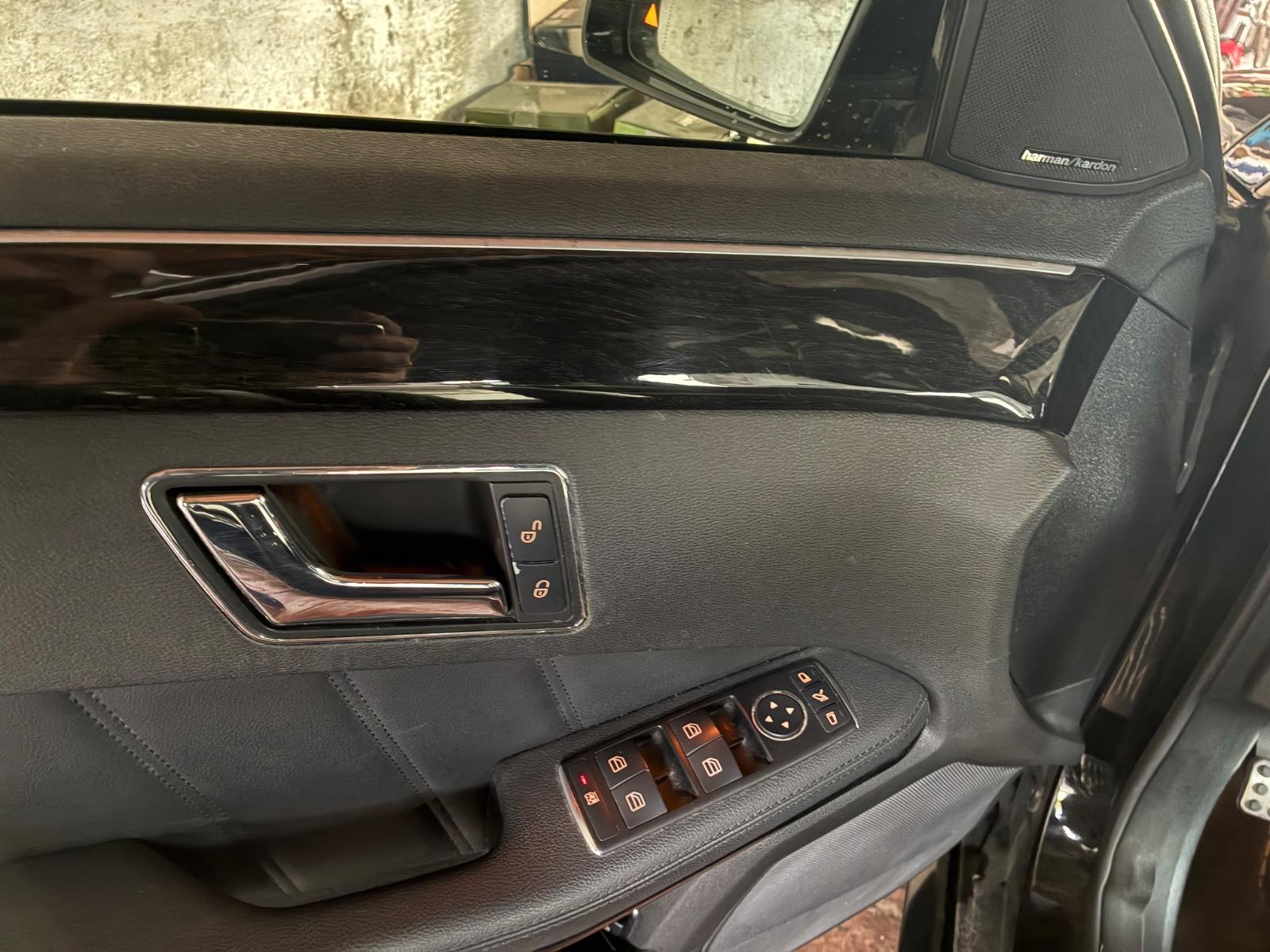 Mercedes-Benz E350 2011 — photo 8