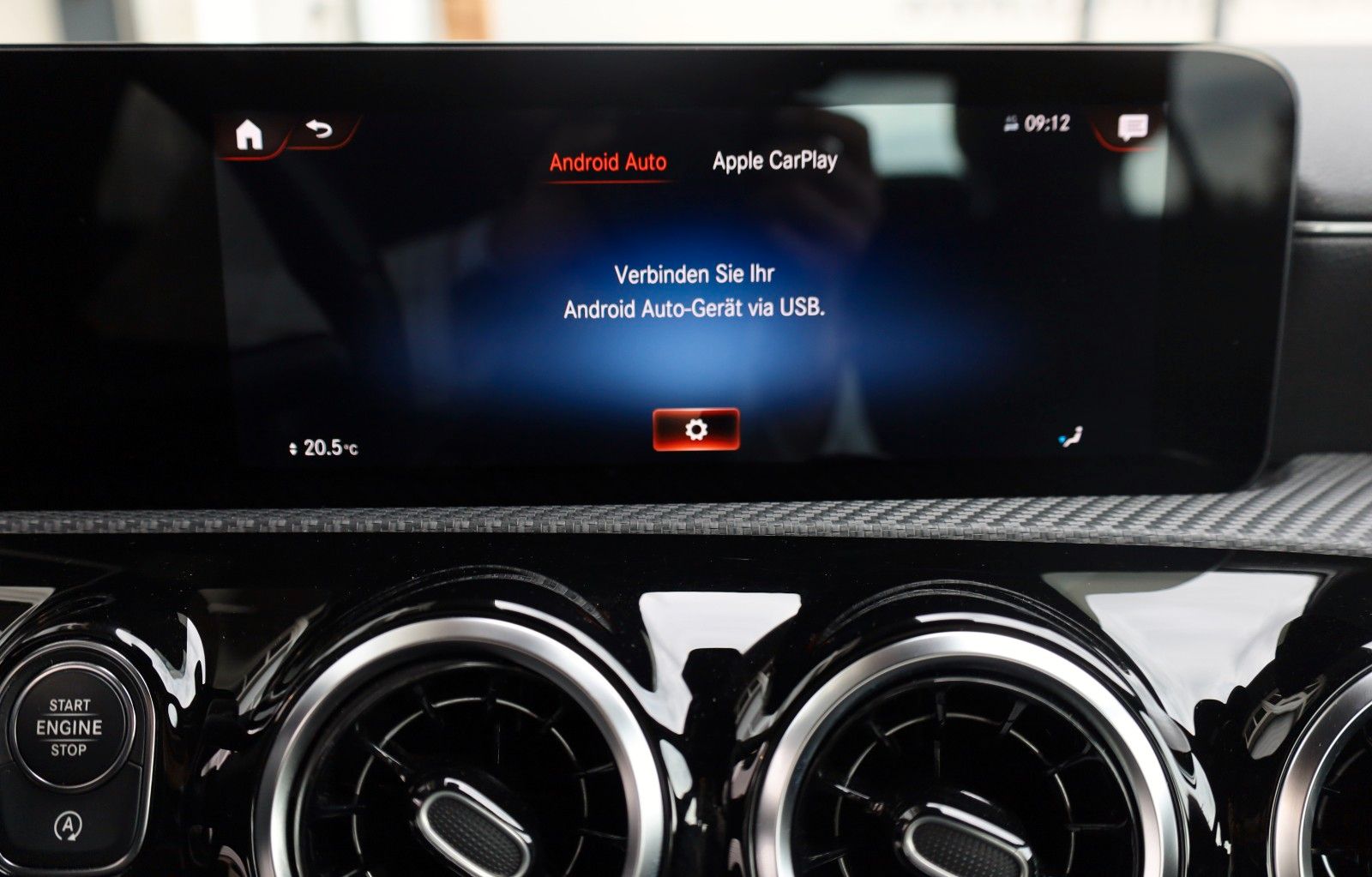 Fahrzeugabbildung Mercedes-Benz CLA 200 d, Navi, SH, Carplay, Kamera, Widescreen