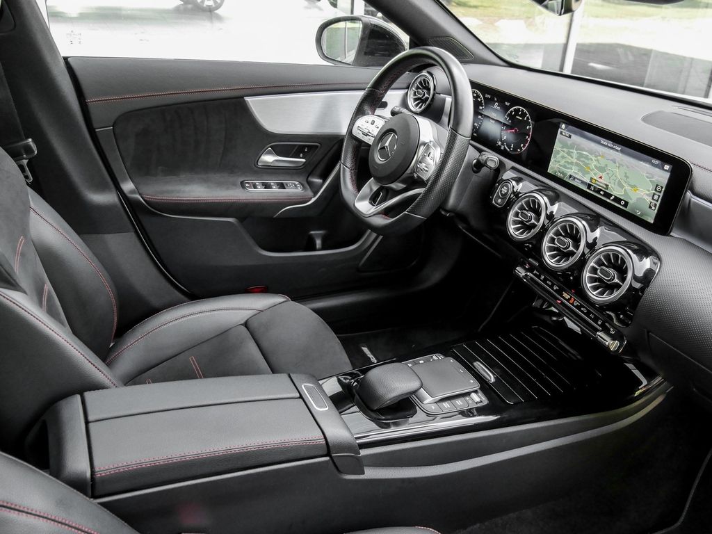 Mercedes-Benz CLA 250 Shooting Brake CLA 250 4M Shooting Brake |AMG|NIGHT|NAVI|MBeam