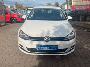 Volkswagen Golf - 2