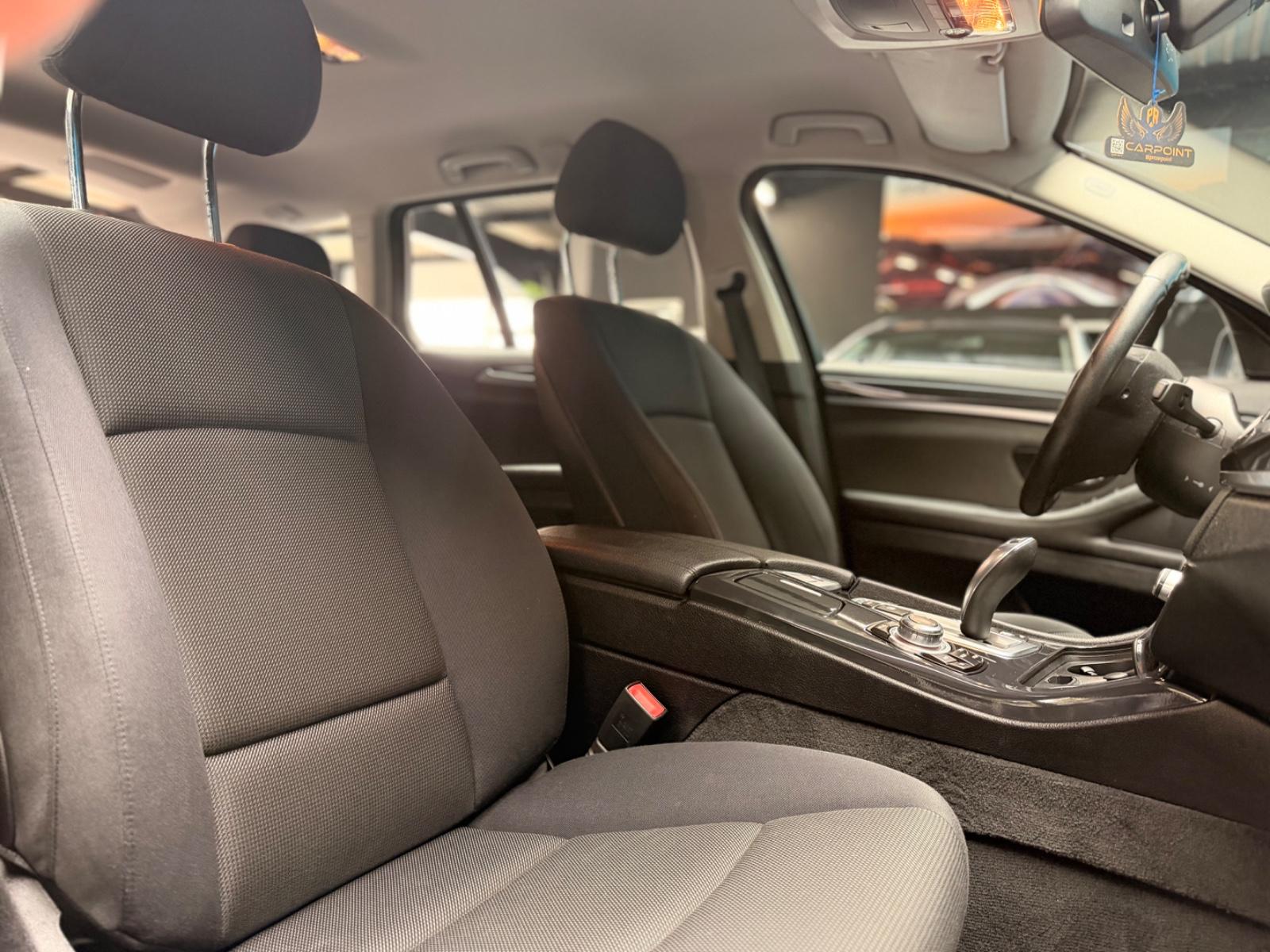 BMW 520i  Touring Bi-Xenon/AHK/Navi/BT/SHZ/PDC