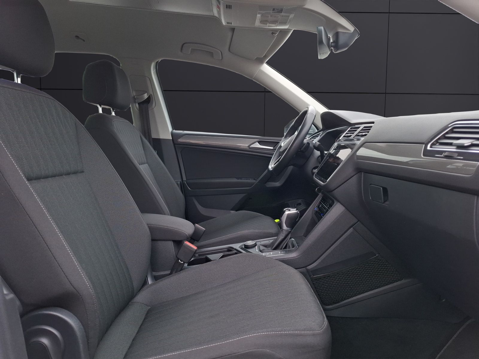 Fahrzeugabbildung Volkswagen Tiguan Allspace TDI Life DSG 4M LED Navi AID ACC