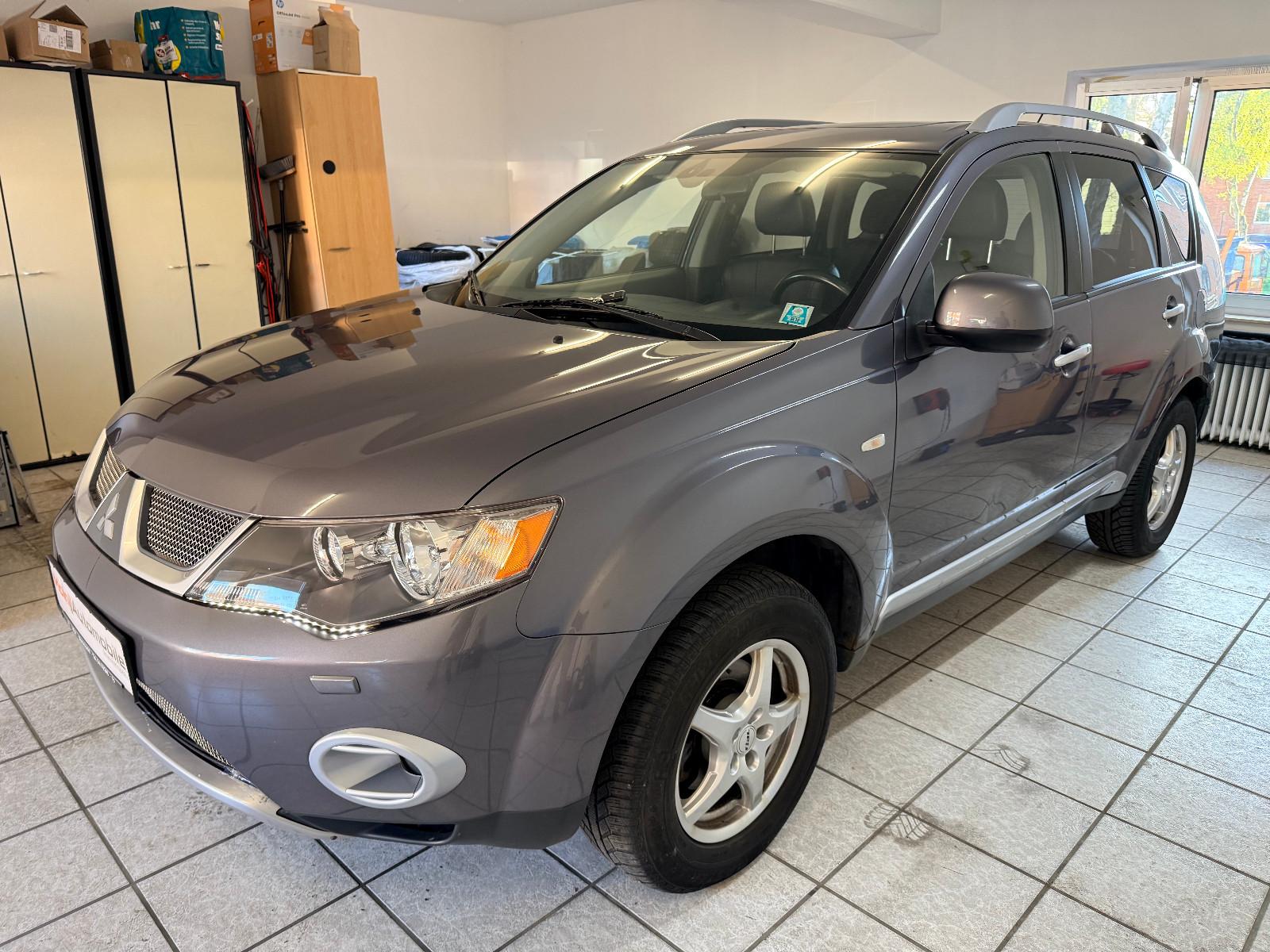Mitsubishi Outlander 2.4 *7.Sitzer*Leder*Schiebedach*Kamera