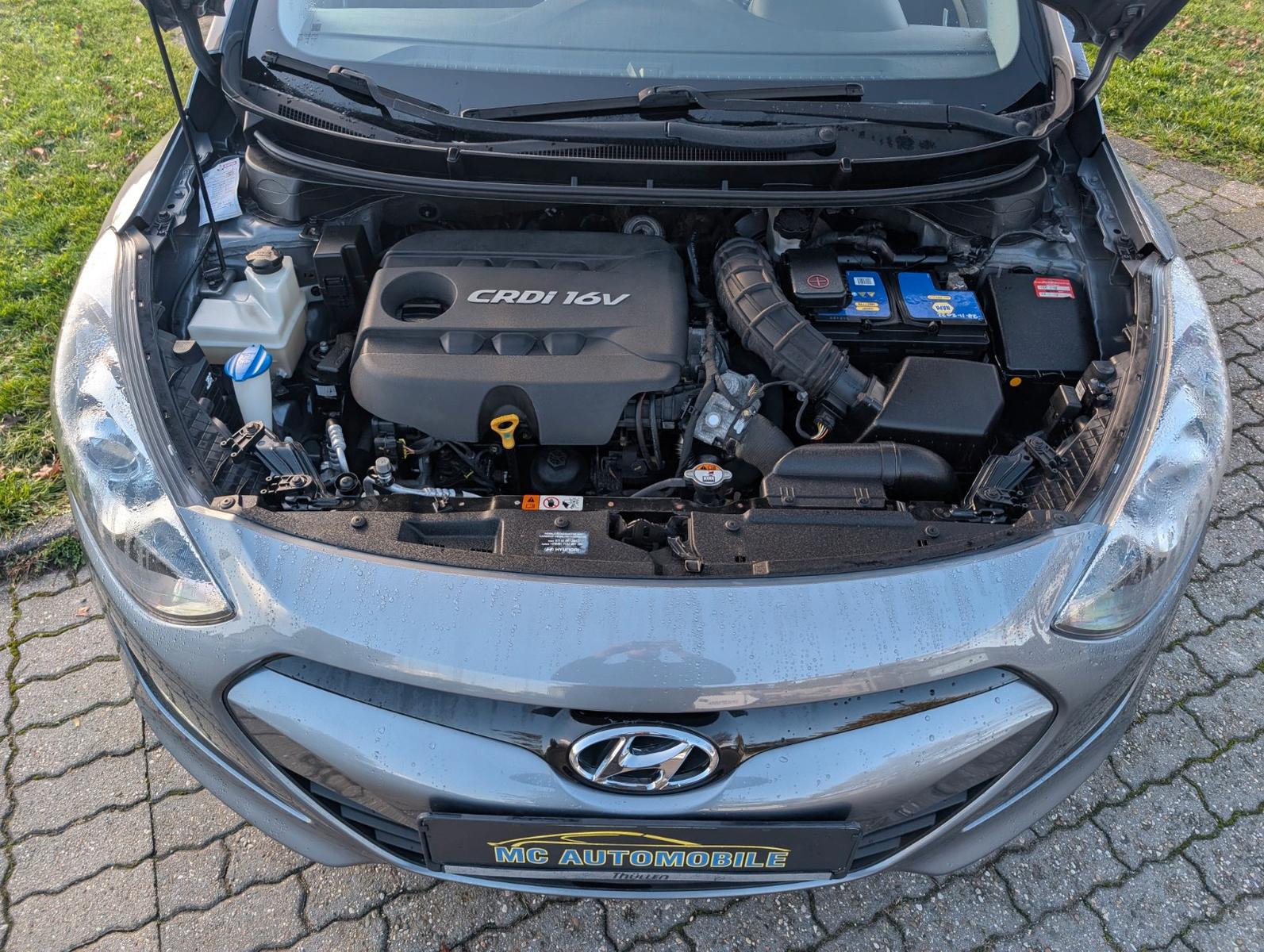 Hyundai i30 2014 — photo 38