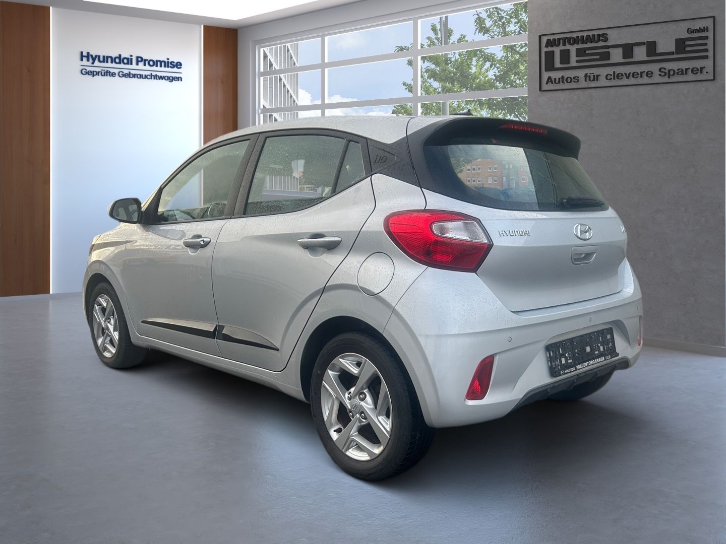 Fahrzeugabbildung Hyundai i10 Trend Navi Apple CarPlay Android Auto Klimaa