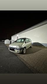 Renault Twingo 1.2 Initiale - Renault Twingo Initiale mit Benzin-Antrieb