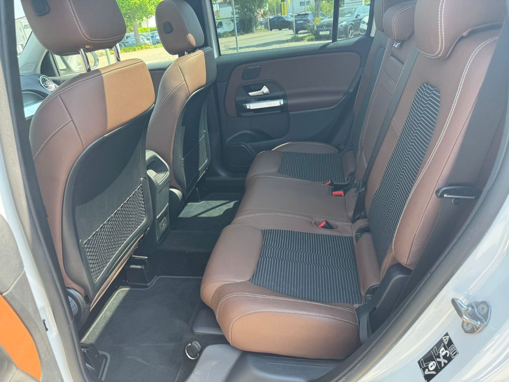 MERCEDES-BENZ GLB 200 25