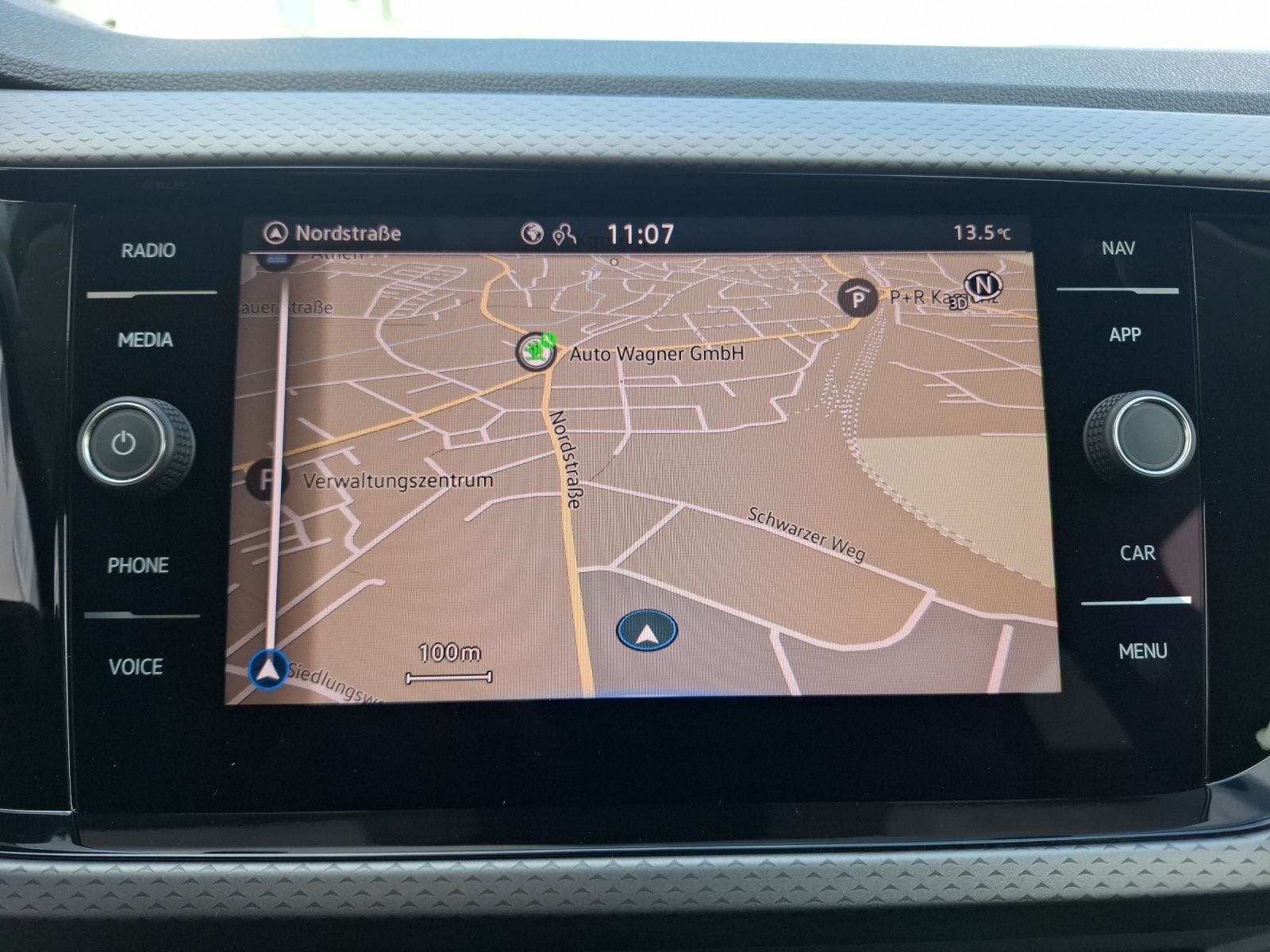 Fahrzeugabbildung Volkswagen T-Cross TSI Active Navi ACC PDC SH LM
