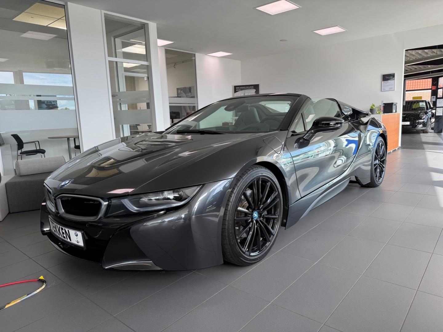 BMW i8 Roadster - Harman Kardon - Head-Up - Navi Pro