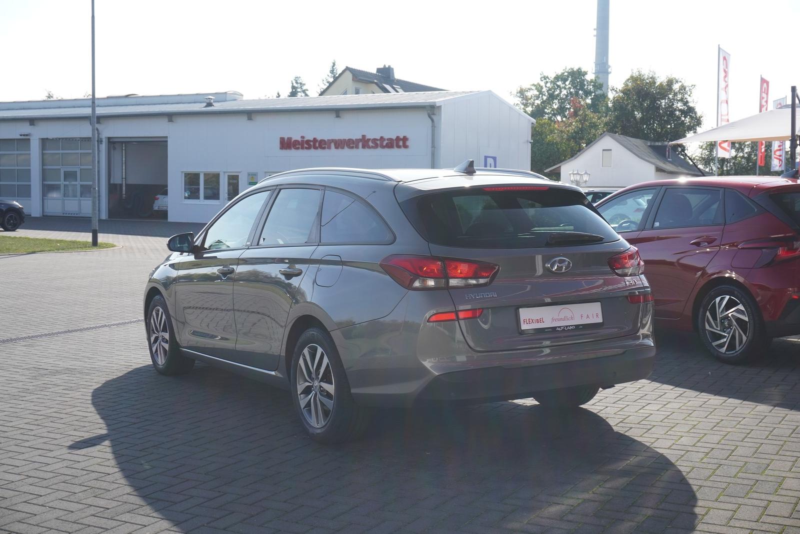 Hyundai i30 Kombi 1.4 T-GDI YES! Navi Kamera Sitzheizung