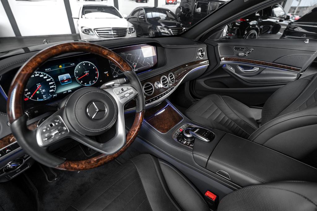 Mercedes-Benz S 560