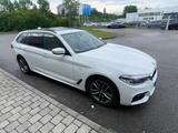 BMW 530i Automatik, M-Sportpaket, HUD, AHK, DiKe - BMW 530 Gebrauchtwagen in Stuttgart