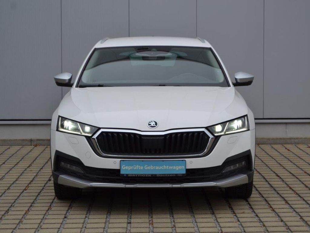Octavia 2.0 TDI 4x4 DSG Scout AHK/MATRIX/NAVI/IN