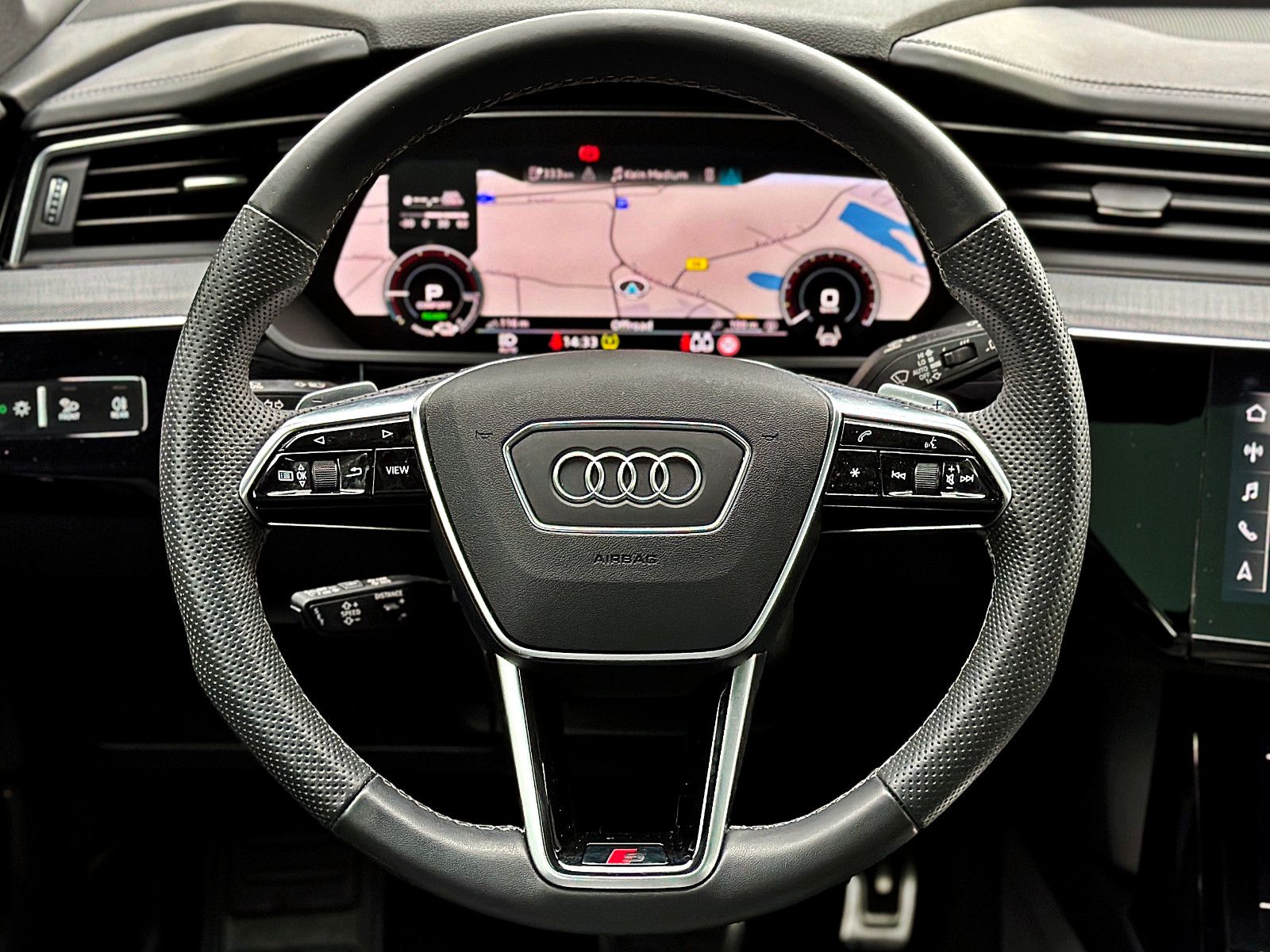Audi Q8 e-tron - Bild 17