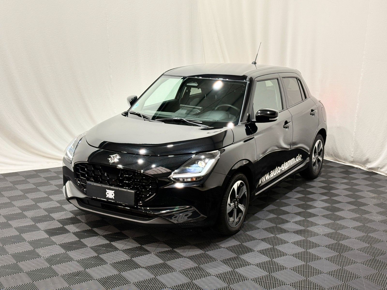 Fahrzeugabbildung Suzuki Swift 1.2 HYBRID Comfort+