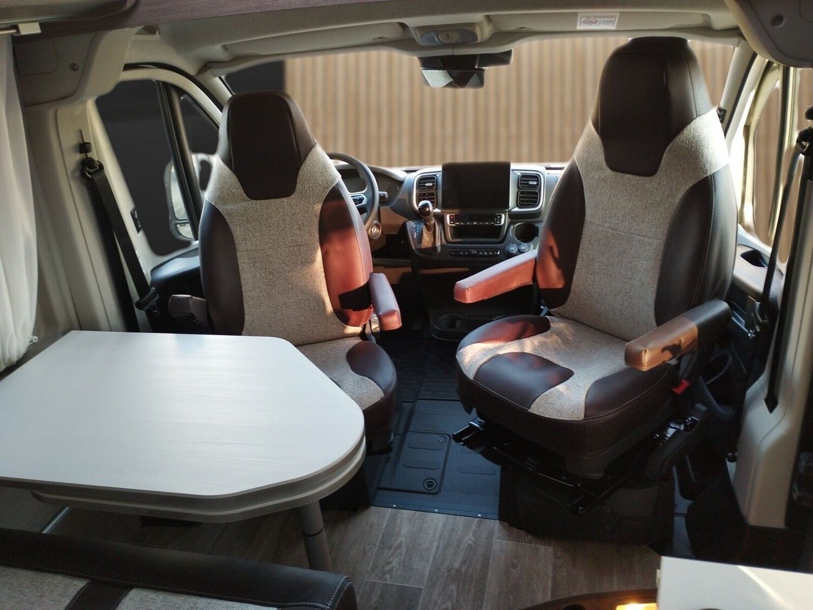Fahrzeugabbildung Pössl Roadcruiser Revolution Citroen Premium, 180 PS