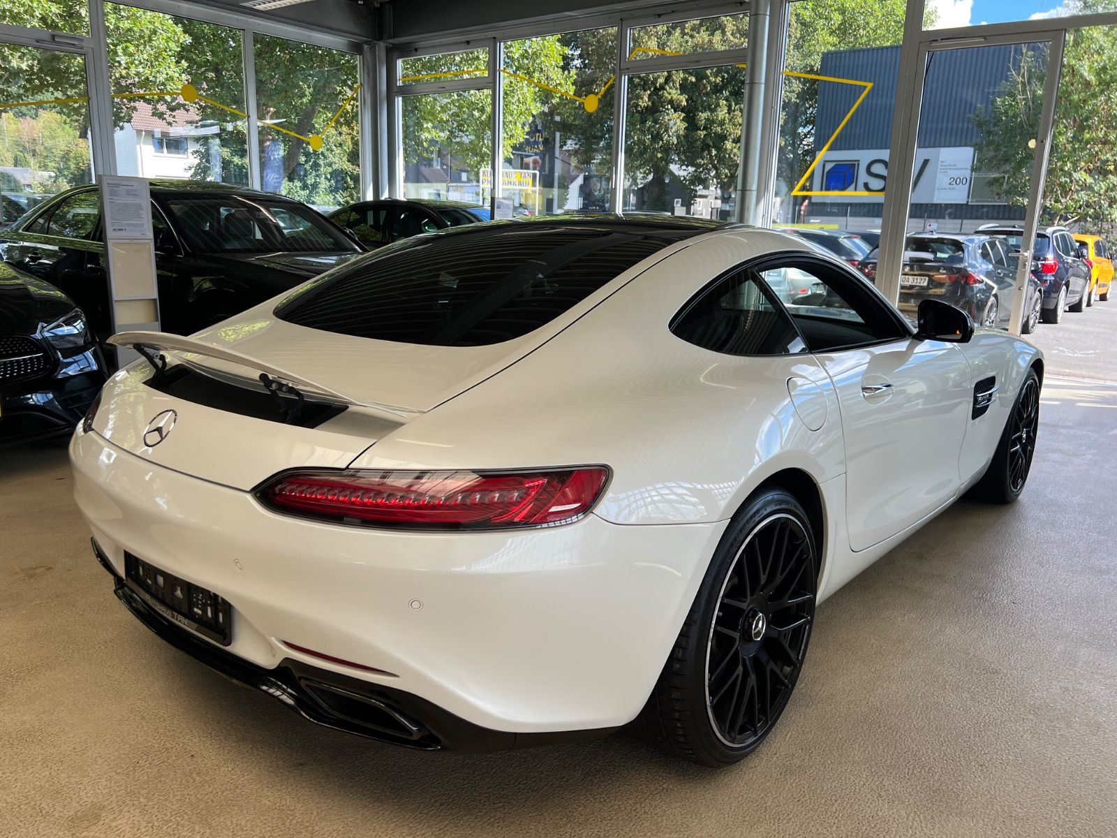 Fahrzeugabbildung Mercedes-Benz AMG GT Coupe * DIAMANTWEIß *NIGHTP*PANO*PERFORM*