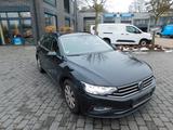 Volkswagen Passat Variant Business - Volkswagen: Unfallwagen