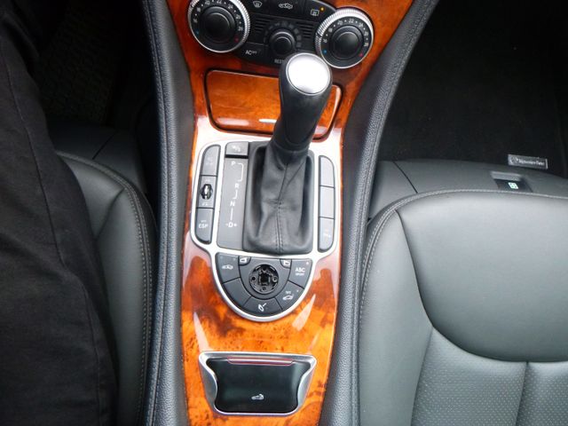 Fahrzeugabbildung Mercedes-Benz SL 350 >AUT/NAV/LEDER/SHZ/Bi-Xen<