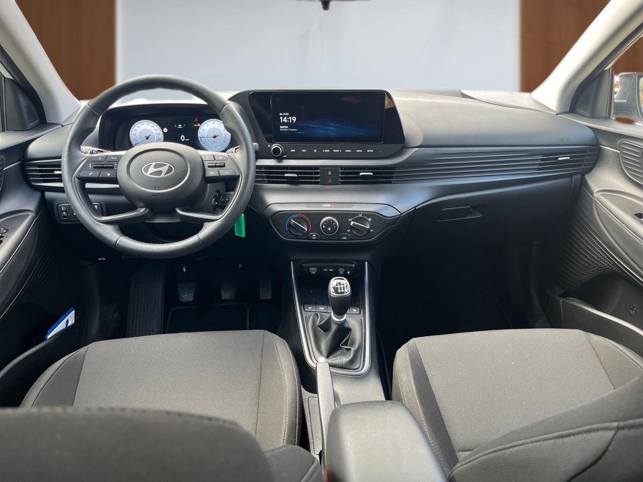 Fahrzeugabbildung Hyundai i20 TREND Fernlichtass. Kam. LM Navi PDC SHZ