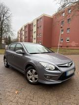 Hyundai i30 1.4 Benzin,  WM Edition mit TÜ... - Hyundai i30 Gebrauchtwagen in Braunschweig