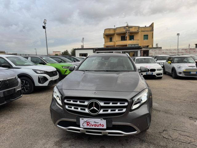 Mercedes-Benz MERCEDES-BENZ GLA 200 d Automatic Premium