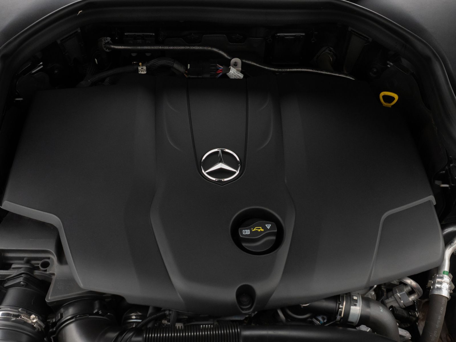 Fahrzeugabbildung Mercedes-Benz GLC 250 4Matic Kamera AHK Navi Sitzhzg