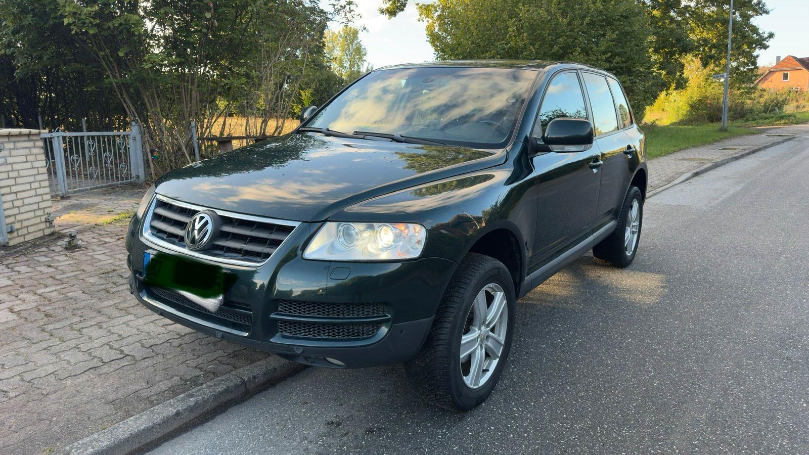 Volkswagen Touareg 2005 — вигляд ззаду