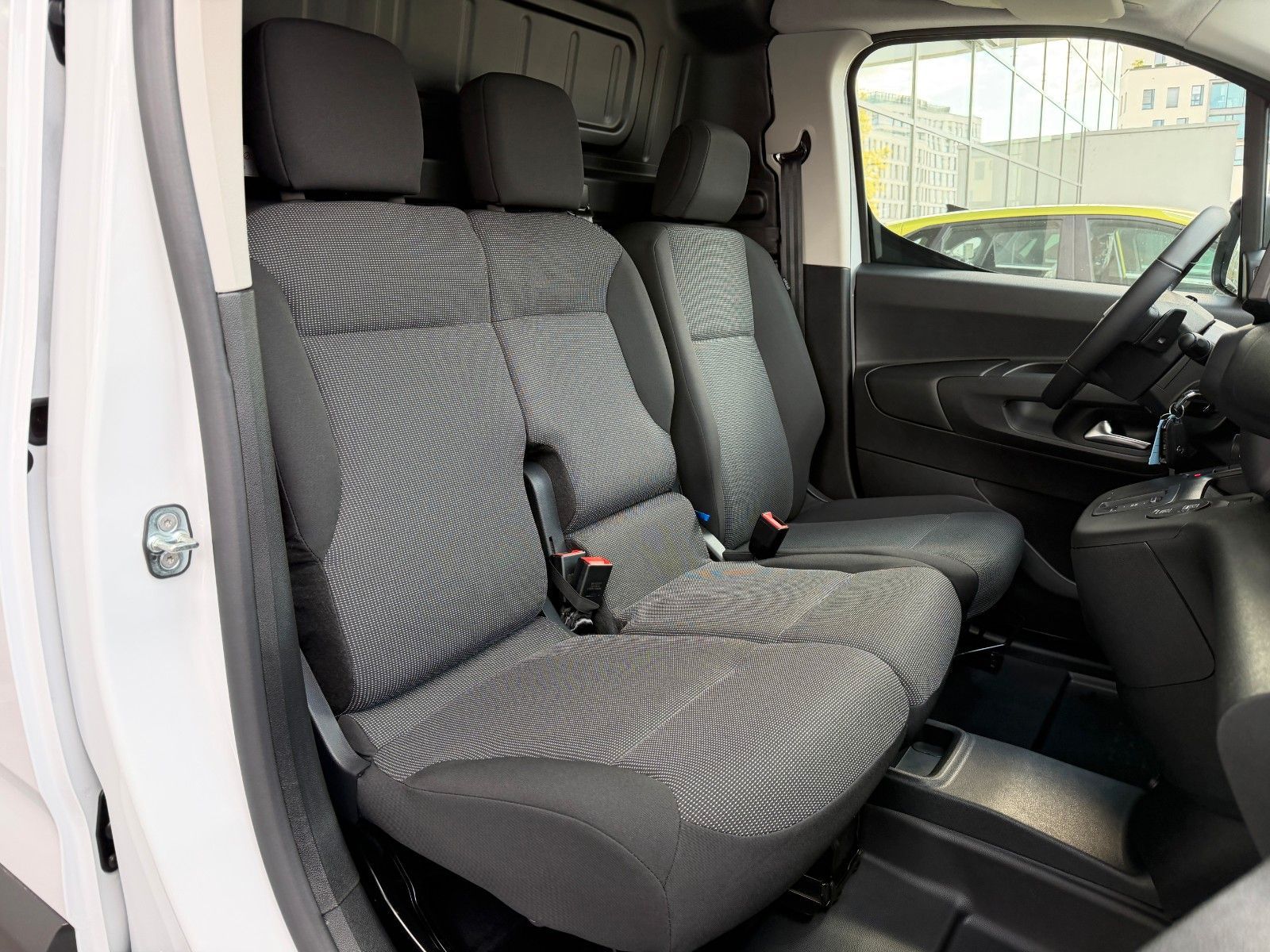 Fahrzeugabbildung Opel Combo E Cargo 1.5 D M Kamera,LED,PDC,Facelift