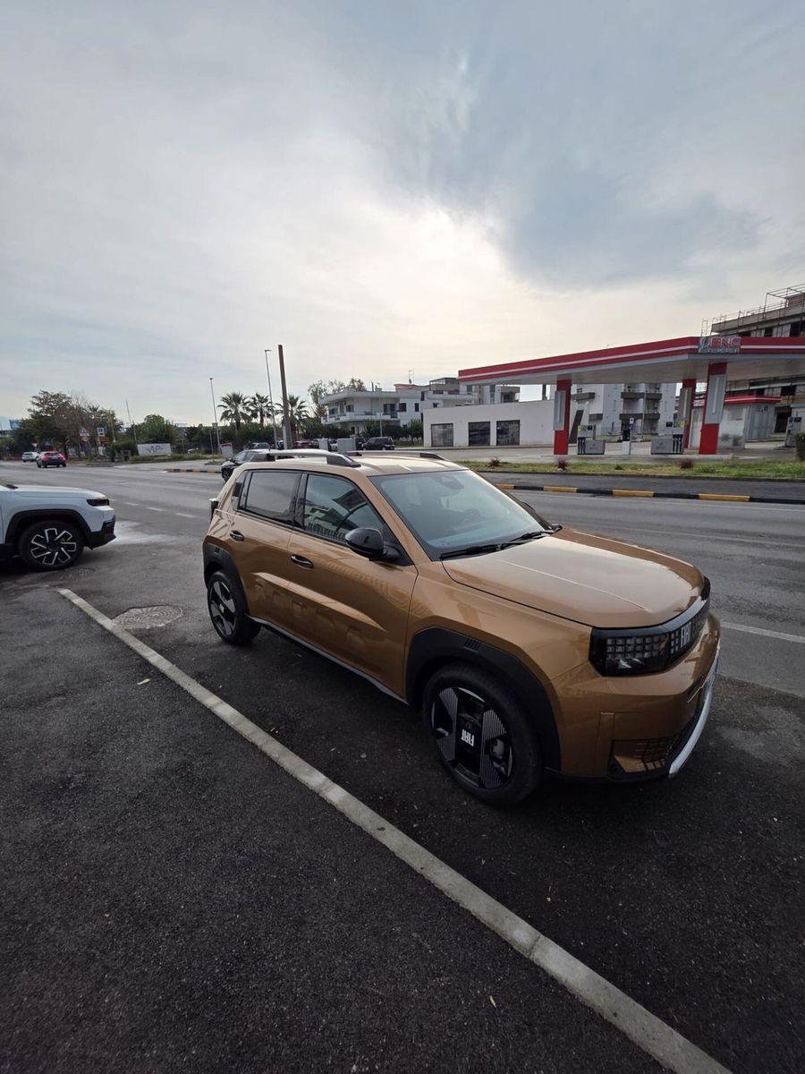 Fiat Grande Panda 1.2 Hybrid 110 CV S&S La Prima