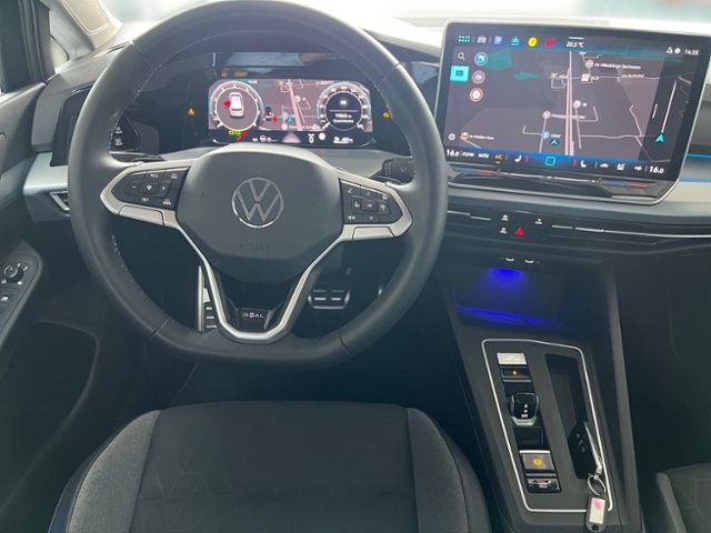 Fahrzeugabbildung Volkswagen Golf 1.5 eTSI DSG GOAL MATRIX NAVI AHK GJR